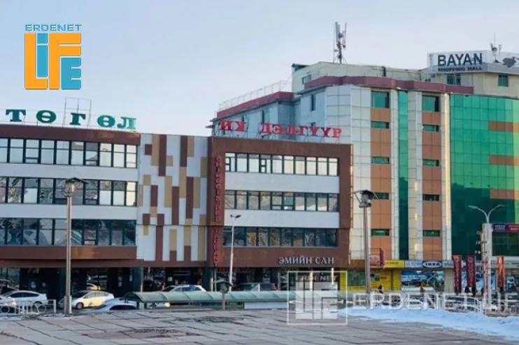 Танилц: Баярын өдрүүдэд зах, худалдааны төвүүдийн ажиллах цагийн хуваарь