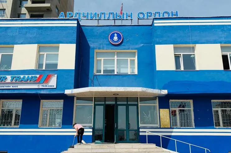 АН даагаа нэхэж, МАН амжилтаа бататгахаар зүтгэх орон нутгийн сонгууль айсуй...
