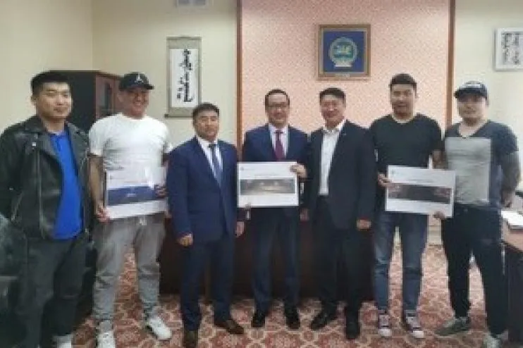 Х БҮҮСТ” КЛУБ АВТО ЗАМЫН ОСЛЫГ БУУРУУЛАХАД ЧИГЛЭН АЖИЛЛАНА.