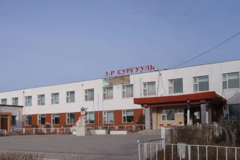 III сургуулийн сурагчид энэ хичээлийн жилд "Хийморь" худалдааны төвд хичээллэнэ