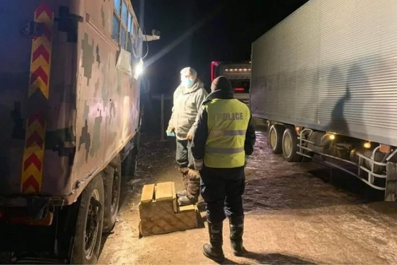 Орон нутаг руу зорчих иргэдээс шинжилгээ авах 20 цэгийн үйл ажиллагааг өнөөдрөөс зогсоож байна