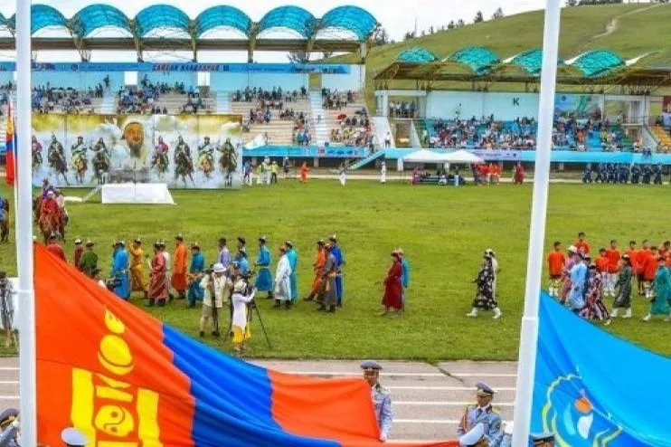 Наадмаар 5 хоног амрана